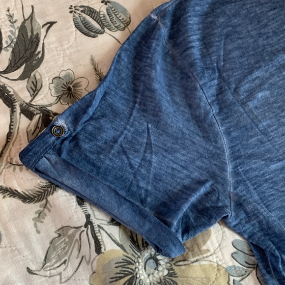 Buckle Black t-shirt. Worn once - Picture 5 of 6